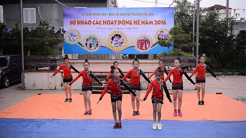 Các vận động viên sẽ phải thực hiện một chuỗi các động tác theo nhạc nhịp nhàng