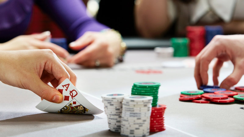 Poker – Trò chơi bài trí tuệ được ưa chuộng toàn cầu tại BK8 poker là gì?