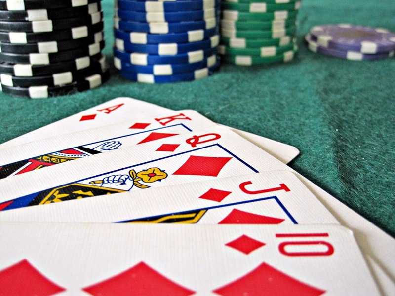 Hướng dẫn chơi game Sâm Lốc cùng nhà cái BK8